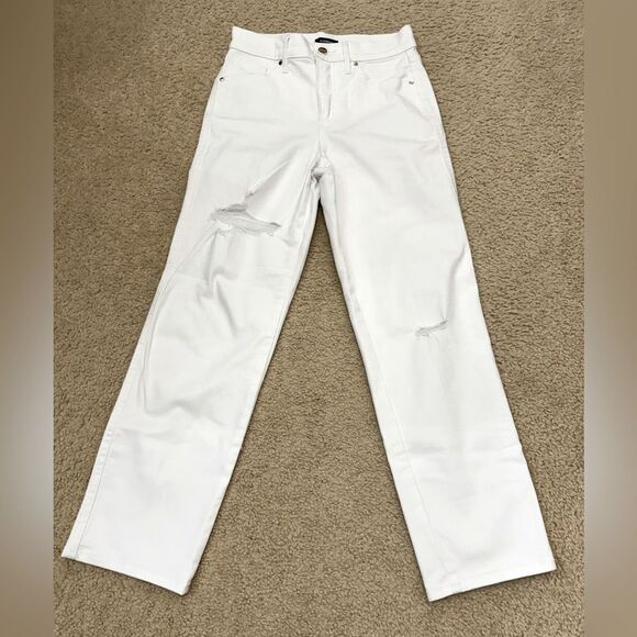Express High Waisted White Ripped Straight Ankle Jeans Sz 2 R EUC - Picture 1 of 11
